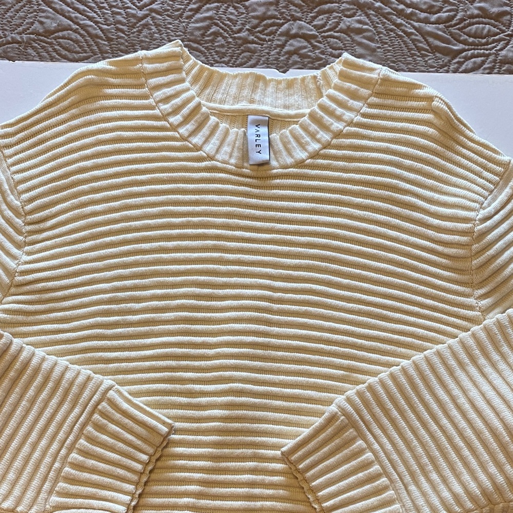 Varley Beige Ribbed Knit Top/sweater waist length, zipper sides Sz med Cotton